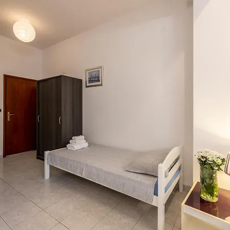 Holiday Home Krishto Trogir Exterior photo