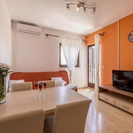 Holiday Home Krishto Trogir Exterior photo