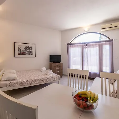 Holiday Home Krishto Trogir Exterior photo