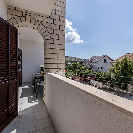 Holiday Home Krishto Trogir Exterior photo