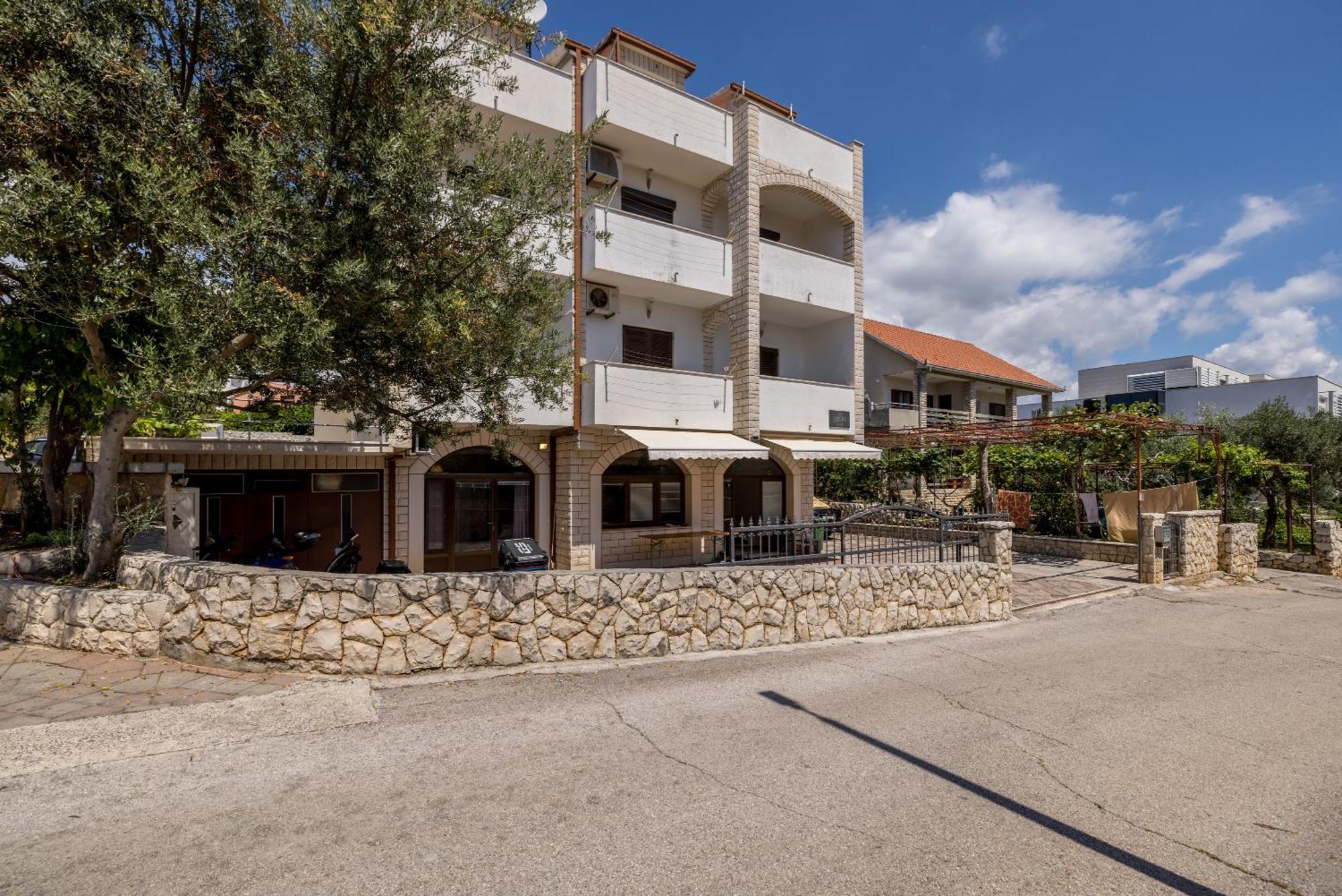 Krishto * Trogir